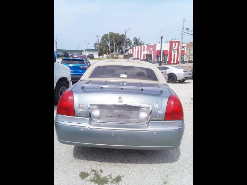 lincoln town car 2004 1LNHM81W64Y684368 image lincoln town car 2004 1LNHM81W64Y684368 image